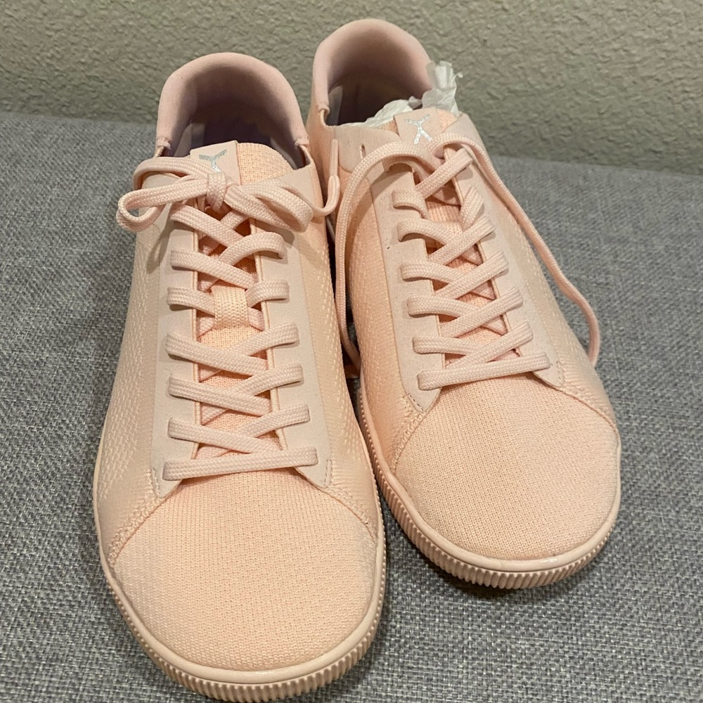 Flux shoes 👟 comfy and cute pastel pink